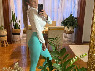 Venham se divertir comigo... me fudendo no cuuu