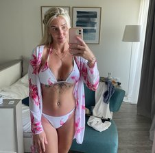 Blondebunny25