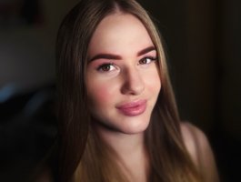 Angelina-8