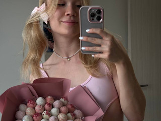 I love flowers! || Give girls flowers!