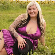 Curvyangelina