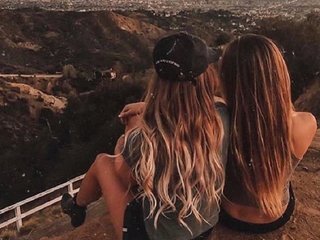 Live трансляция BustyLina - hotxchat.com