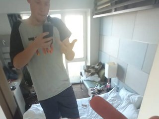 Webcam model Lyronchik