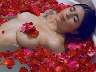 look at me like this