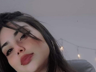 💦 Between moans and glances