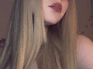 Hot Blondie