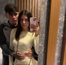 BrunetteCouple2007