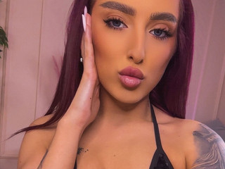 would you prefer I wear tonight, a thong or p