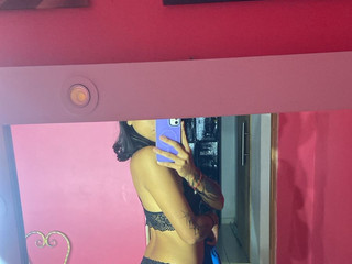 Skiiny sexy