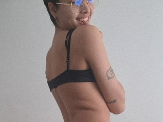 Intimate Reveal