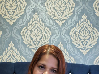 the girl in red 🥵💋👅