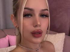 Eva-Kitty1 Live Webcam on BongaCams