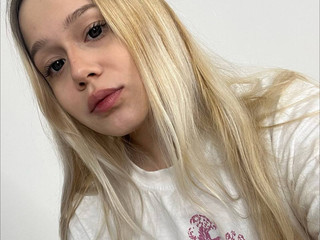 Winter is coming, do you want to warm me up?