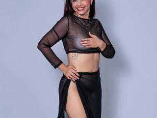 Seduction in sari 💃🏽🔥