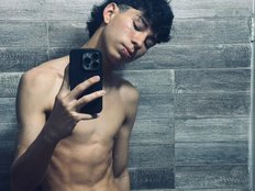 kaelwolf-tay Live Webcam on BongaCams