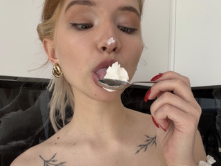 Do you like whipped cream?