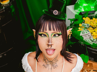 Your lovely St. Patrick's Day elf.