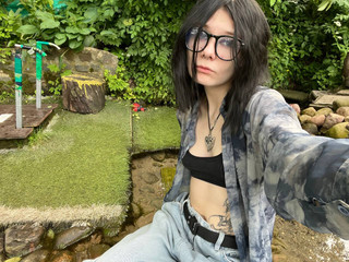 ♥