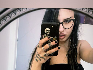 your fav goth