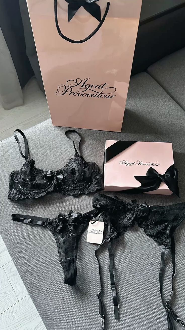 DramaVelvet 😈😈😈 image: 1