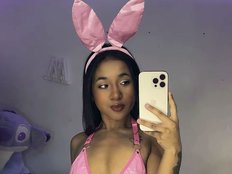 ailen-aria Live Webcam on BongaCams