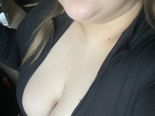 Tits in a tight sweater 