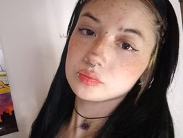 LEAH-TAY Live Cam on BongaCams