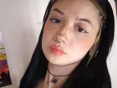 Henkilön LEAH-TAY hahmokuvake