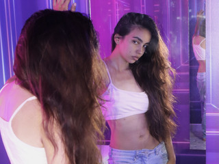 L