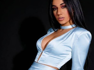 sensual latina
