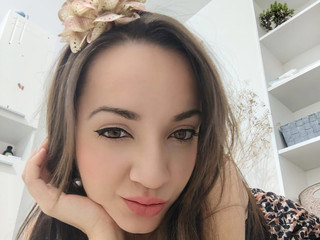 Cute sexy milf me
