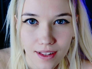 Close-up of the face)
