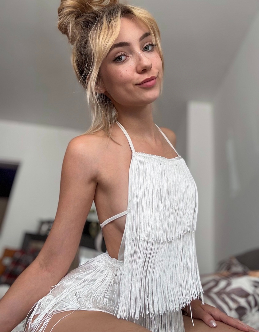 LuciaGlow BABE image: 2