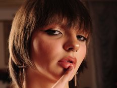 الصورة الرمزية لـLetoria-Notley