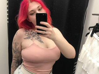 I like to take photos in the fitting room