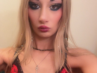 Bombshell Red