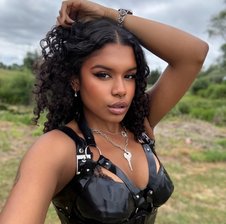 Miss_Saralovens