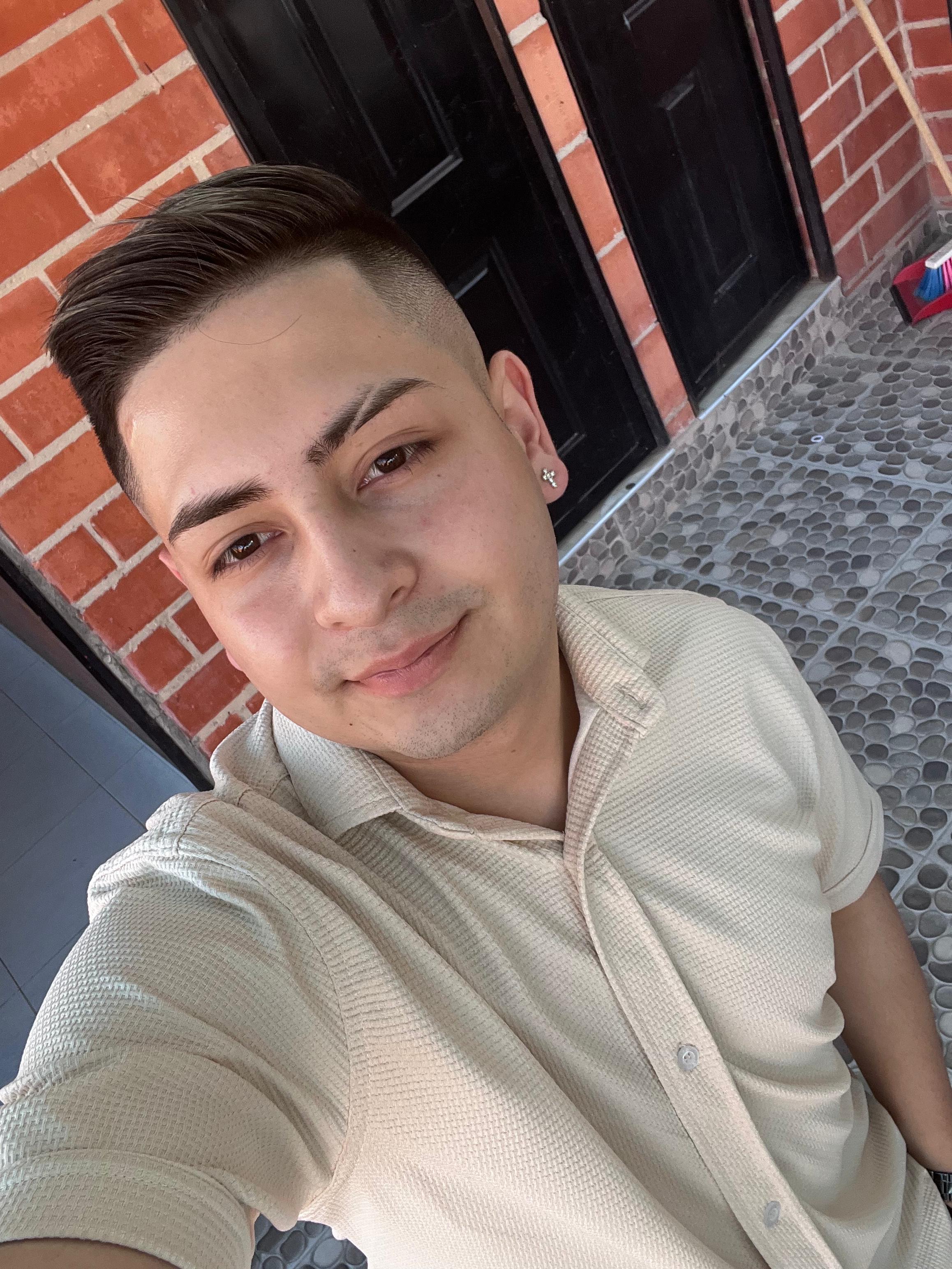 RyanPrime The beige color suits me very well image: 1