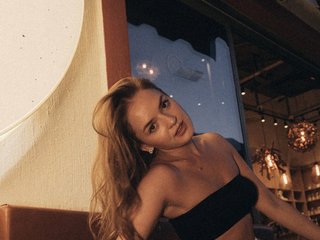 Live трансляция Lunaaaura - hotxchat.com