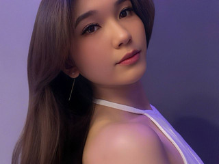 Age 18 y o