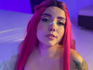 DO YOU LIKE HOW I LOOK WITH MY CHARACTER?