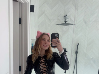 Meeeee