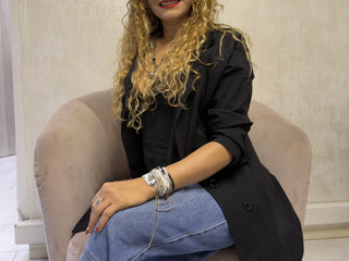 And this is how I look in my day-to-day life 💅👸