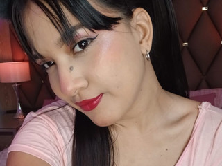 Between lights and caresses