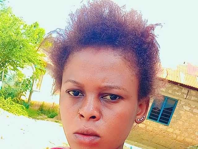Prettyebony3
