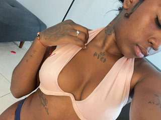 Can you feel me ? 👀