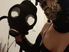 IconDomme Live Webcam on BongaCams