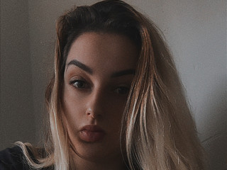 💋