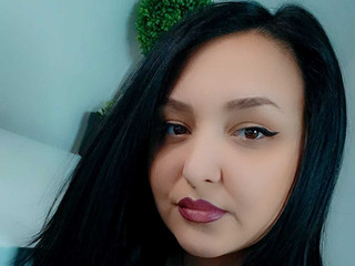 Let me be your favorite distraction