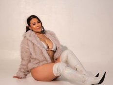 الصورة الرمزية لـpuiyee13